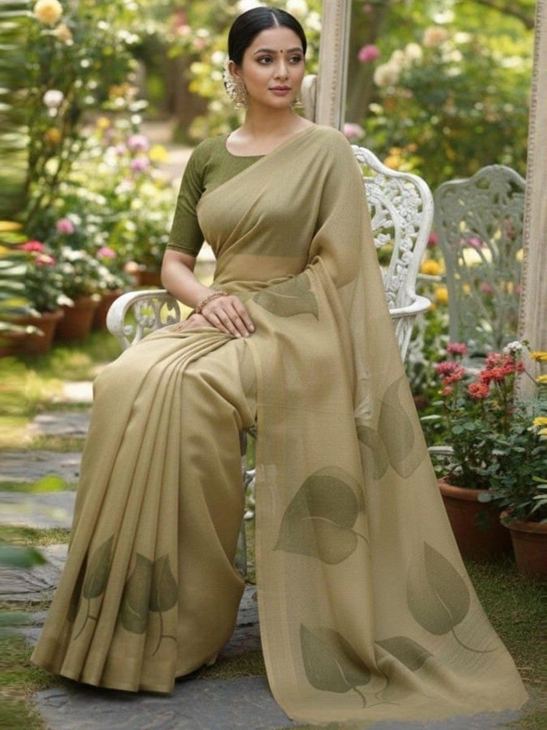Elegant Green Cotton Silk Saree with Leaf Print Design - Image 3