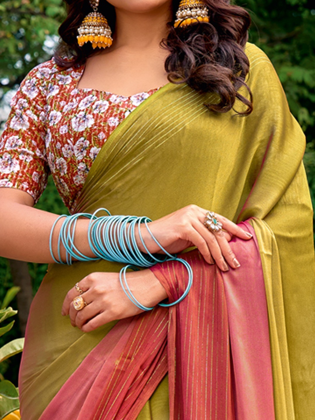 Ethnic Multicolor Ombre Chiffon Saree With Elegant Latkan Tassel Pallu & Crafted Zari Work - Image 3