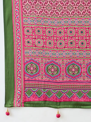 Sophisticated Pink Floral Print Satin Saree With Ethnic Latkan Pallu - Image 2