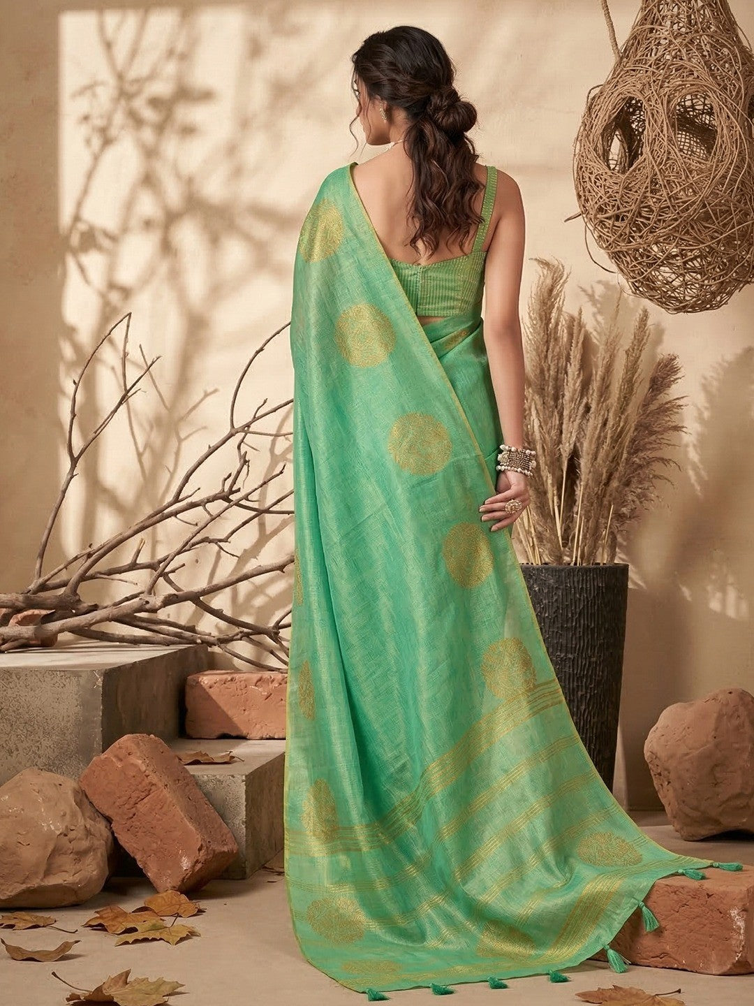Classic Green Floral Zari Weaving Tissue Silk Saree With Tassel Pallu - Image 2