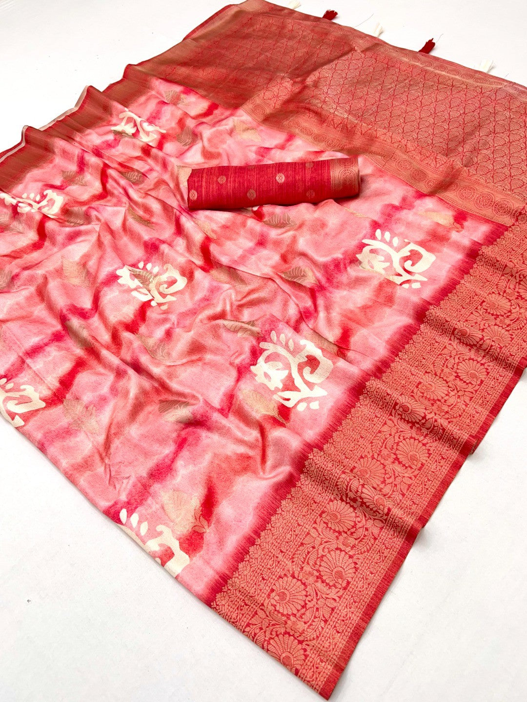 Elegant Red Bemberg Saree with Digital Print and Rich Pallu - Image 3