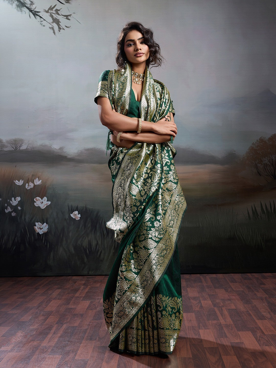 Rich Green Floral & Peacock Motif Weaving Silk Blend Saree With Decorative Tassel Pallu - Image 3