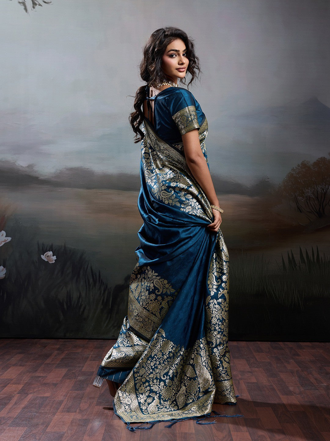 Rich Morpich Blue Floral & Peacock Motif Weaving Silk Blend Saree With Decorative Tassel Pallu - Image 2