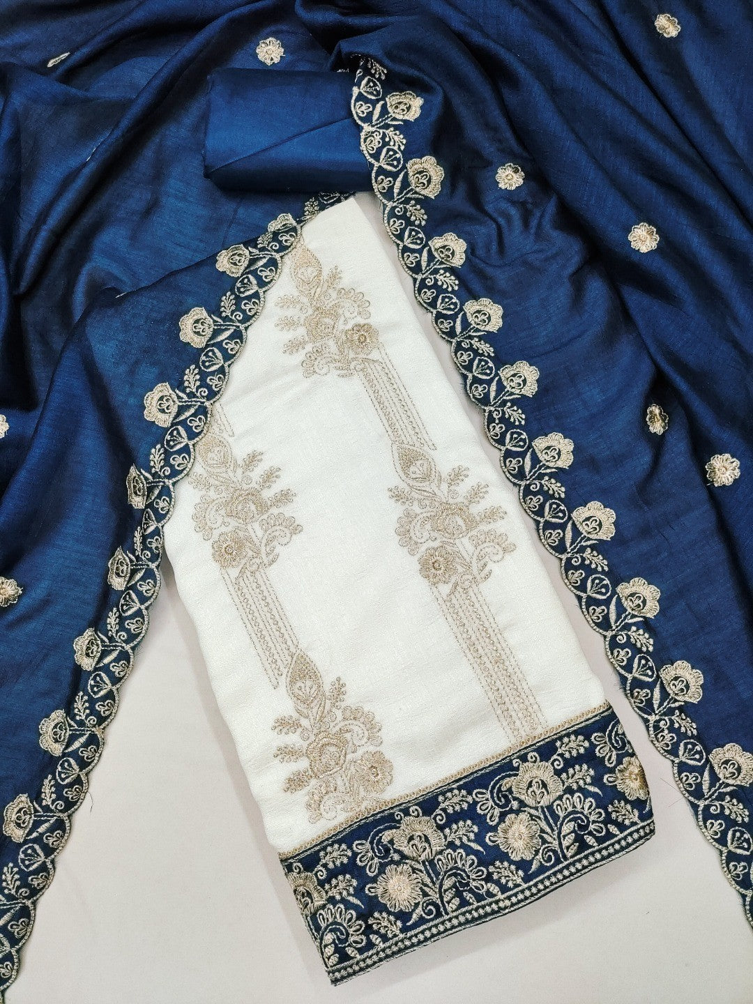 Elegant White Vichitra Silk Dress Material with Embroidery & Teal Dupatta - Image 5