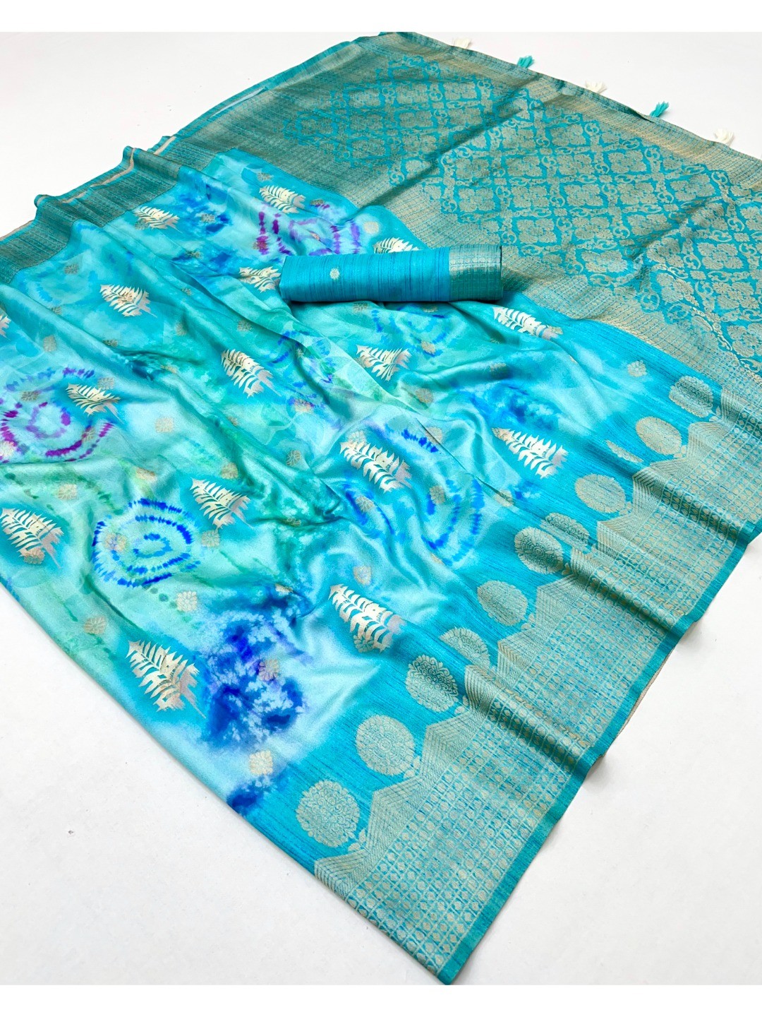 Turquoise Bemberg Saree with Digital Print and Rich Pallu - Image 2