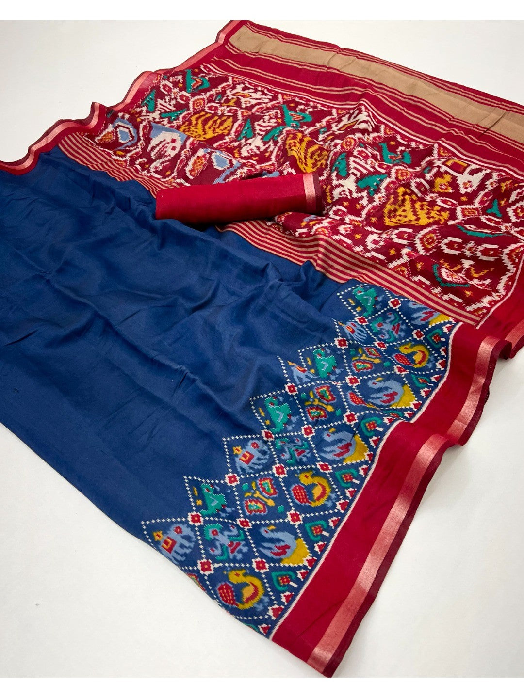 Blue Viscose Saree with Ikkat Printed Border and Graceful Feminine Appeal - Image 2
