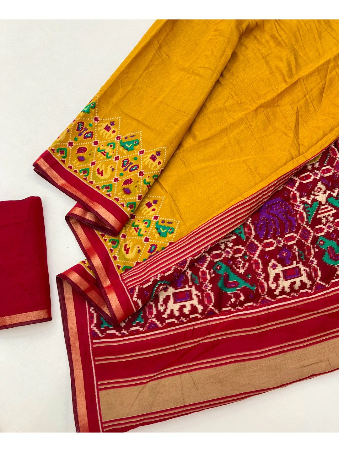 Mustard Viscose Saree with Ikkat Printed Border and Graceful Feminine Appeal - Image 3