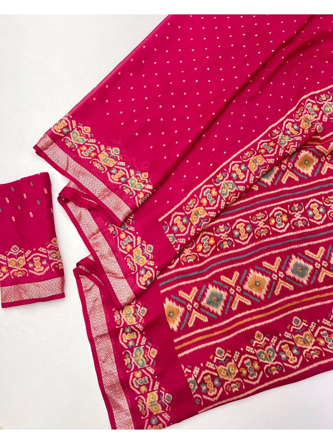 Trendy Pink Georgette Saree with Ikkat Inspired Print for Festive Celebrations - Image 2