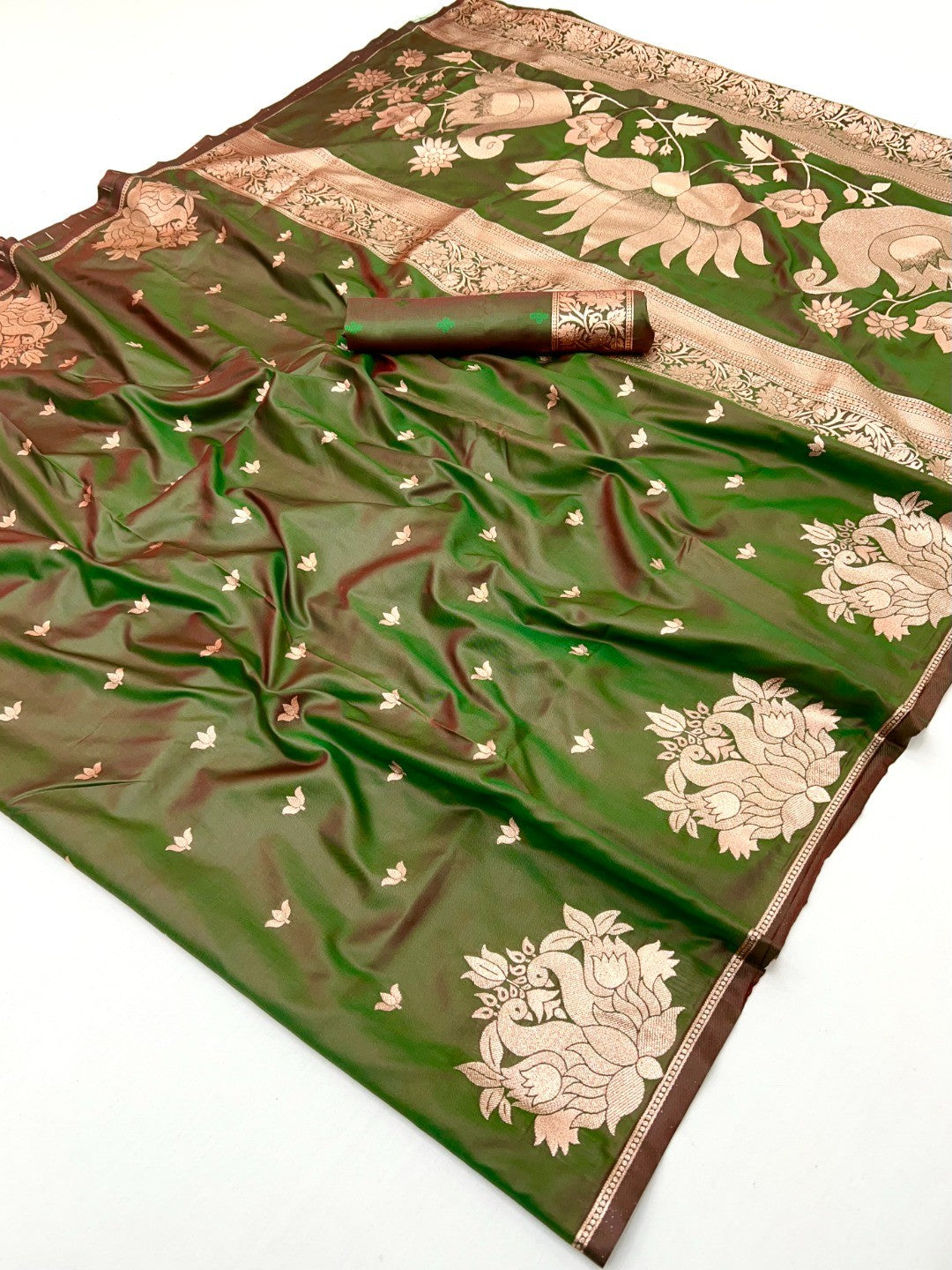 Graceful Mehendi Green Lotus Design Art Silk Saree Adorned With Rich Zari Weaving Work - Image 1