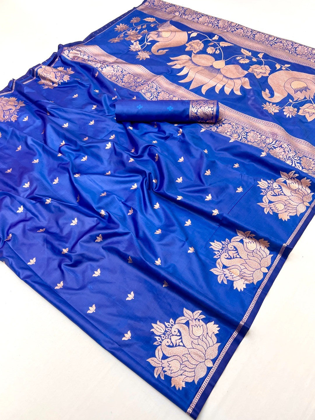 Graceful Royal Blue Lotus Design Art Silk Saree Adorned With Rich Zari Weaving Work - Image 1