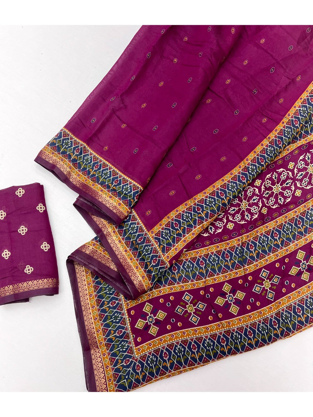 Stunning Wine Color Viscose Saree with Patola Print Border & Elegant Look - Image 2