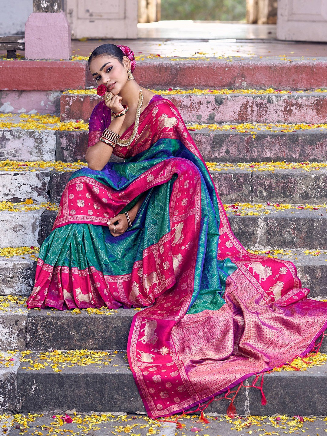 Premium Teal Green Geometric & Animal Motif Weaving Saree With Decorative Tassel Pallu - Image 7
