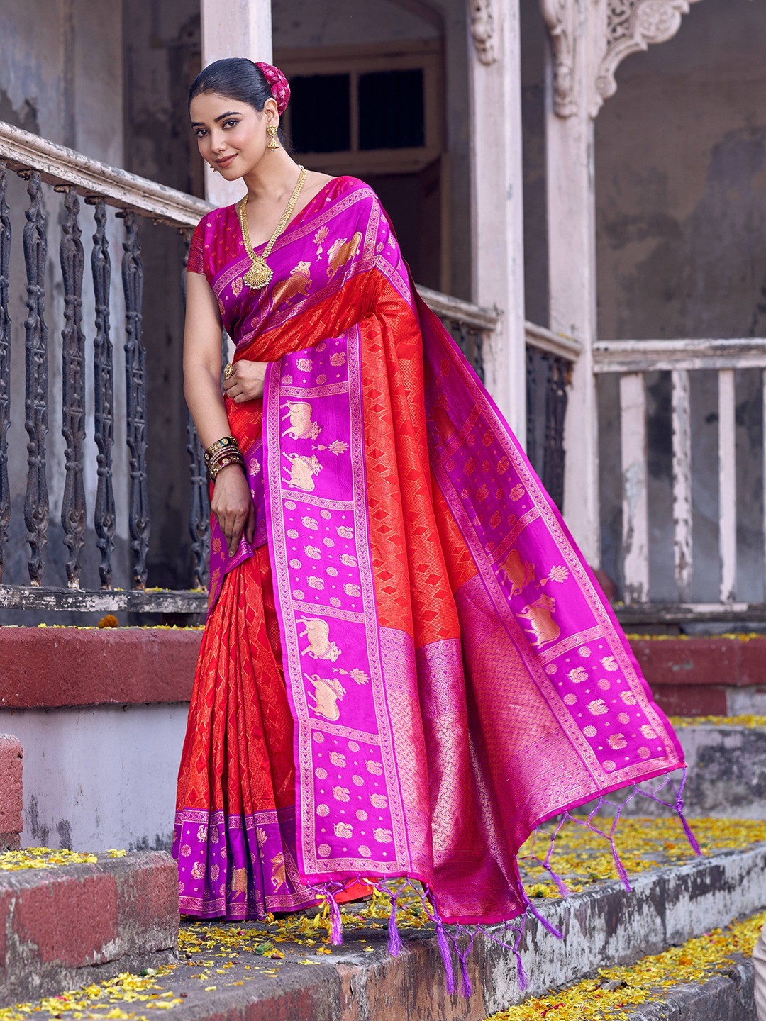 Premium Red Geometric & Animal Motif Weaving Saree With Decorative Tassel Pallu - Image 5