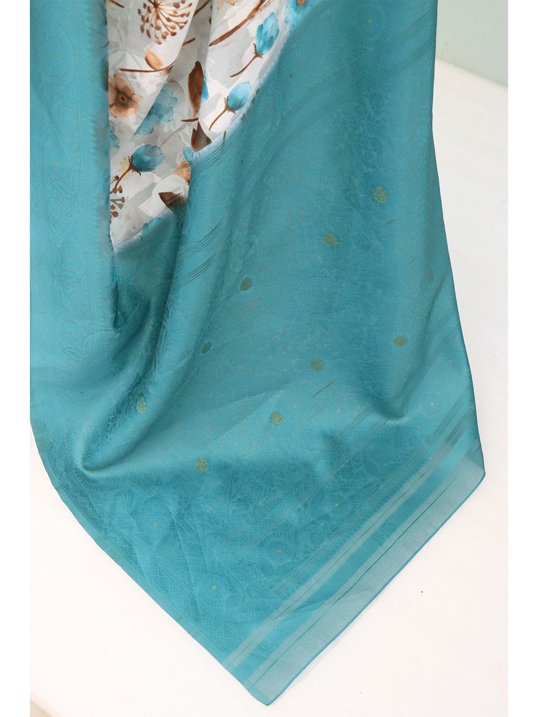 Offwhite & Rama Floral Digital Printed Silk Blend Lucknowi Saree With Jacquard Woven Border & Pallu - Image 2