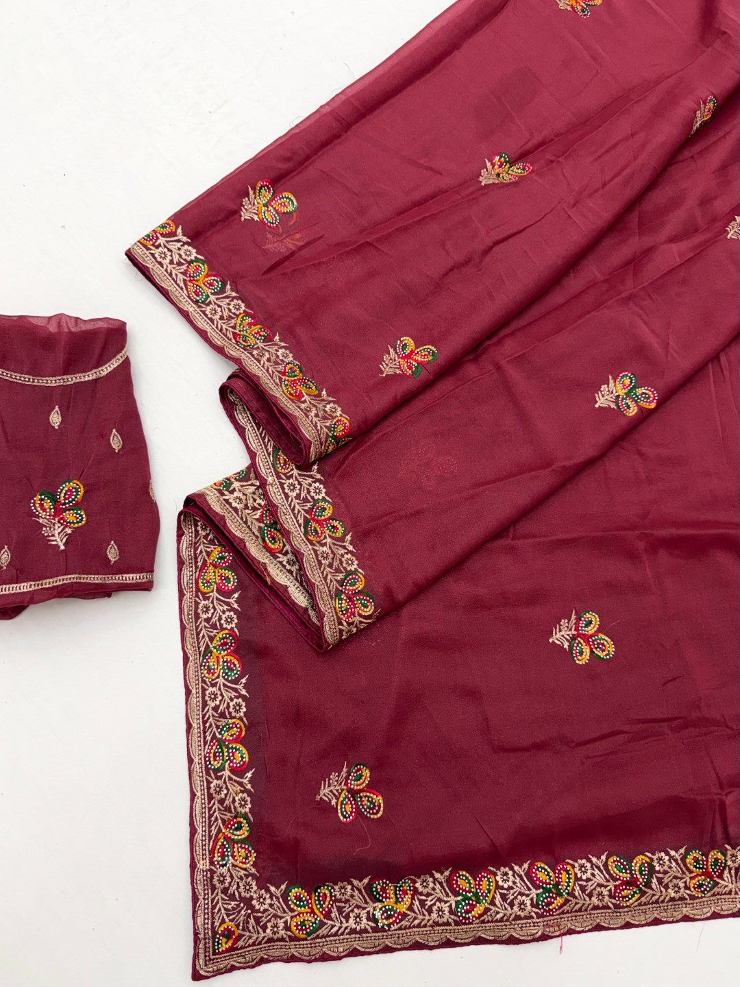Graceful Red Georgette Saree with Embroidered Border and Stone Detailing - Image 3
