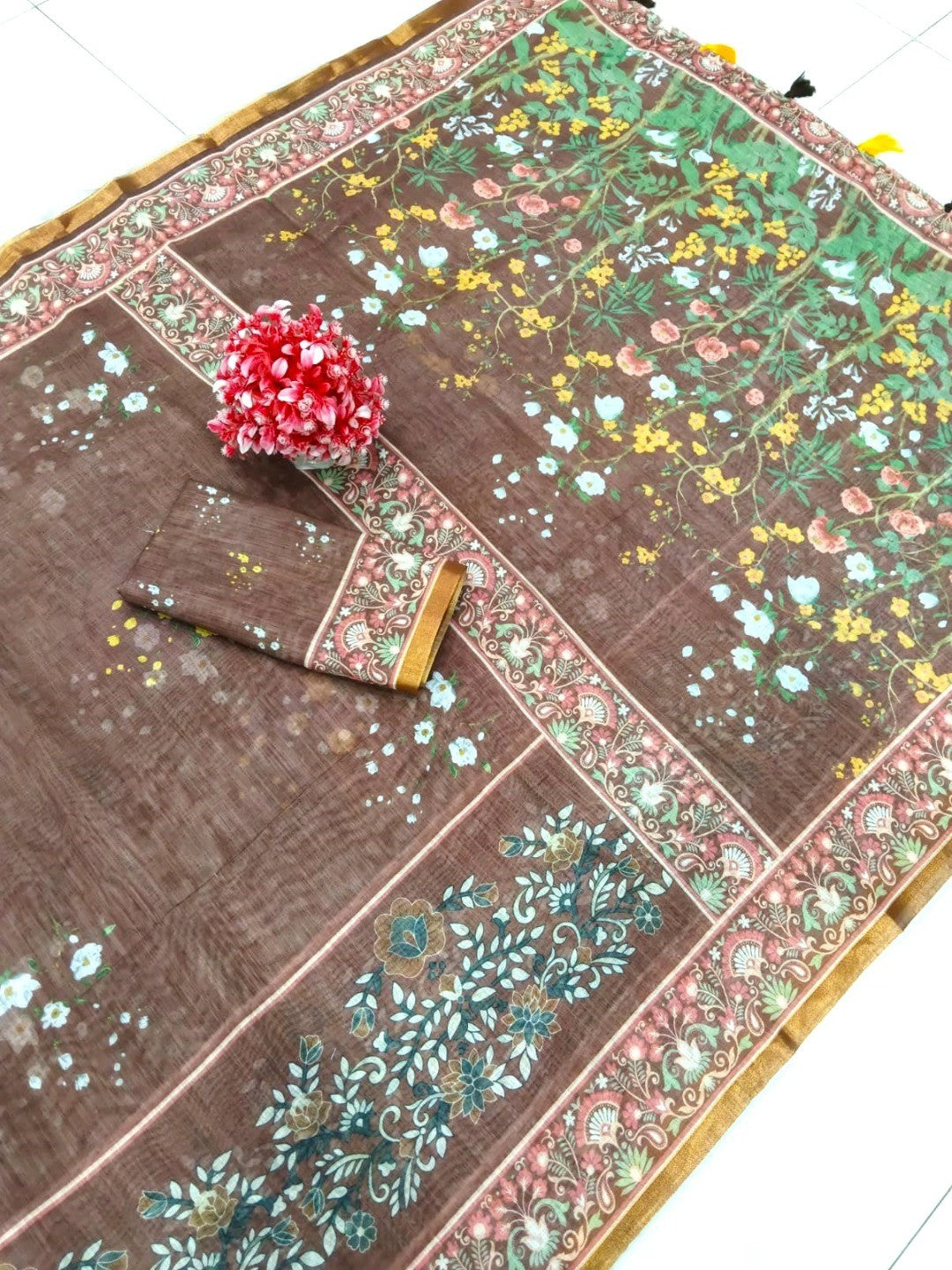 Graceful Brown Linen Saree with Beautiful Floral Print Border - Image 3