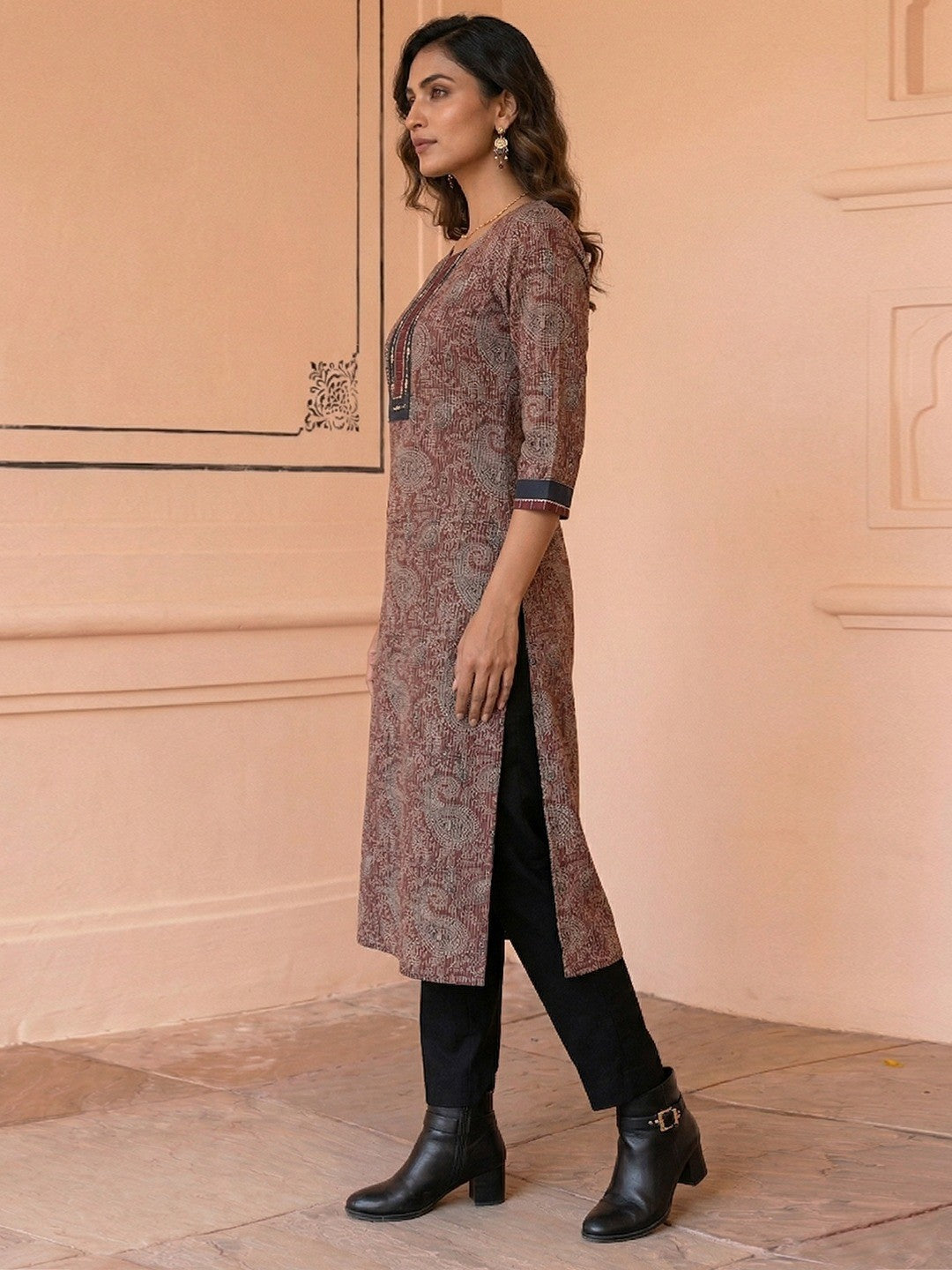 Maroon Paisley Printed Pure Cotton Straight Kurti - Image 2
