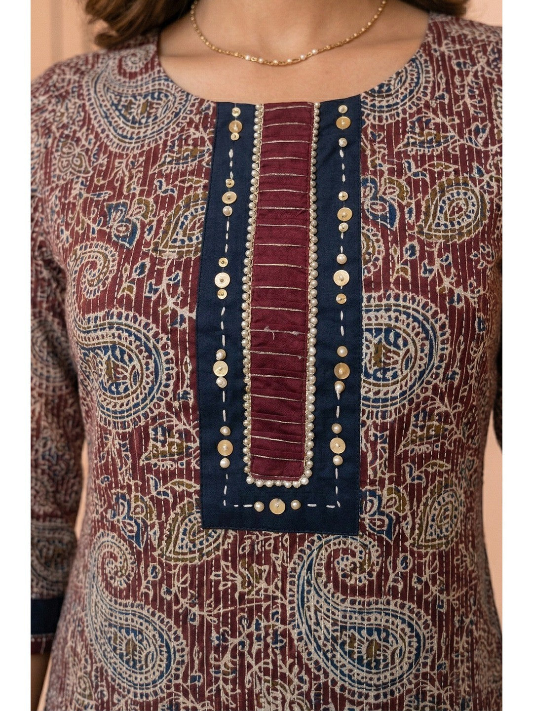 Maroon Paisley Printed Pure Cotton Straight Kurti - Image 4