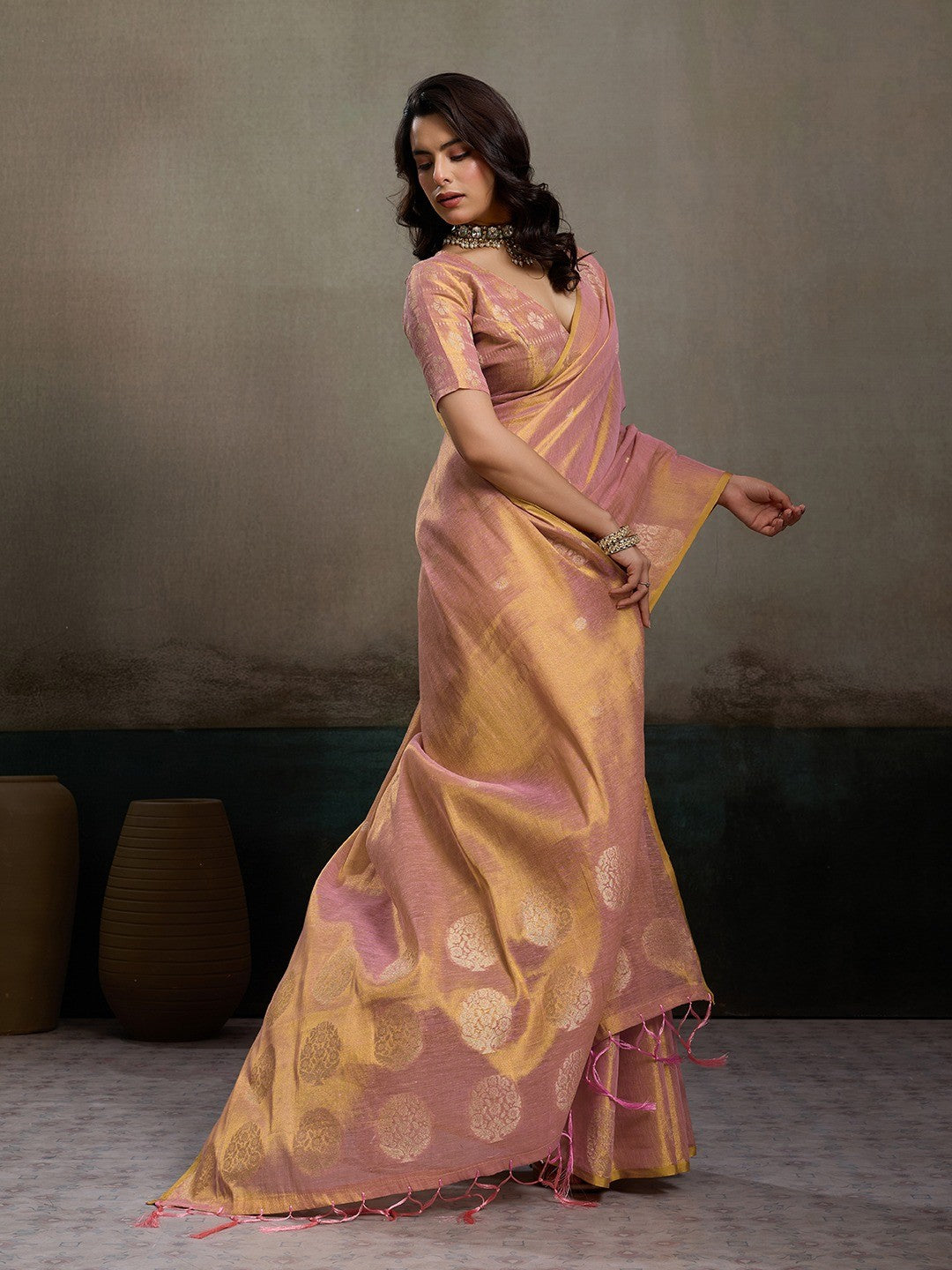 Elegant Pink Tissue Saree with Woven Circular Motifs - Image 4