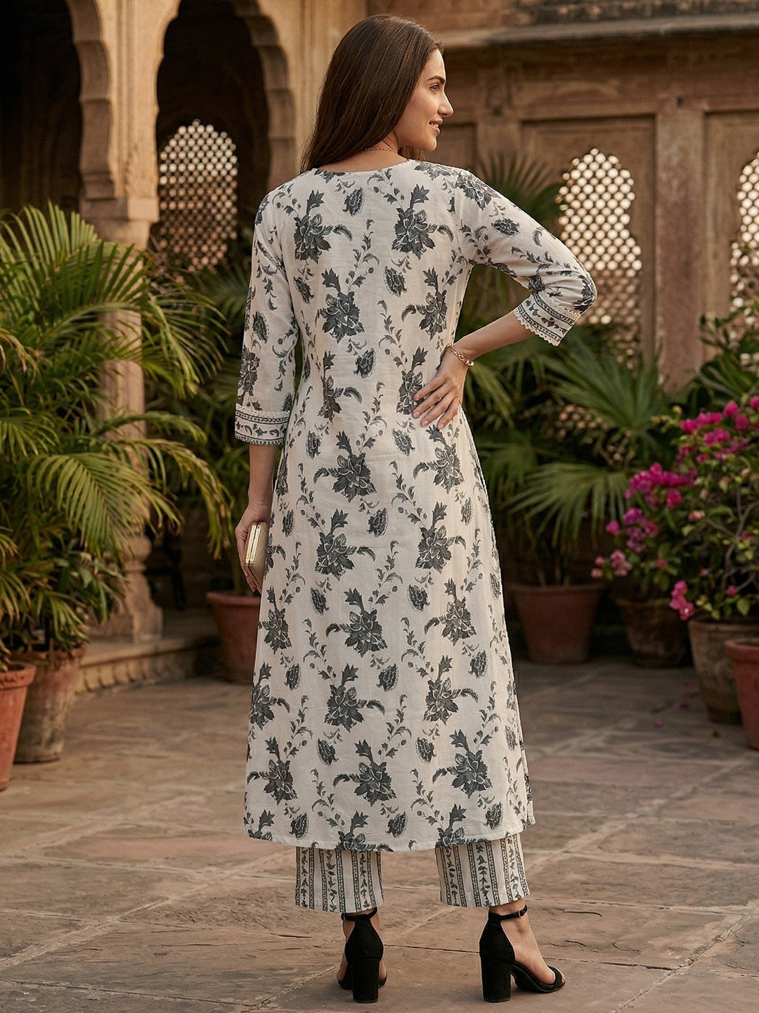 Offwhite & Grey Floral Printed Cotton Blend Salwar Suit with Dupatta - Image 3