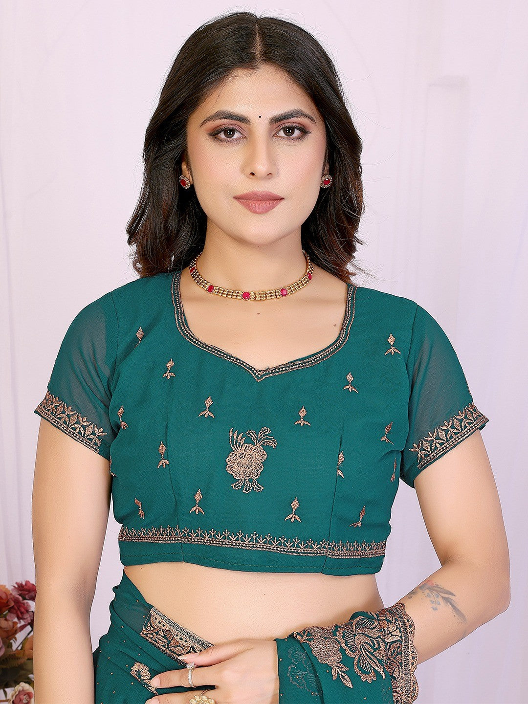 Premium Rama Green Floral Zari Embroidered Star Georgette Saree With Sparkling Swarovski Work - Image 3