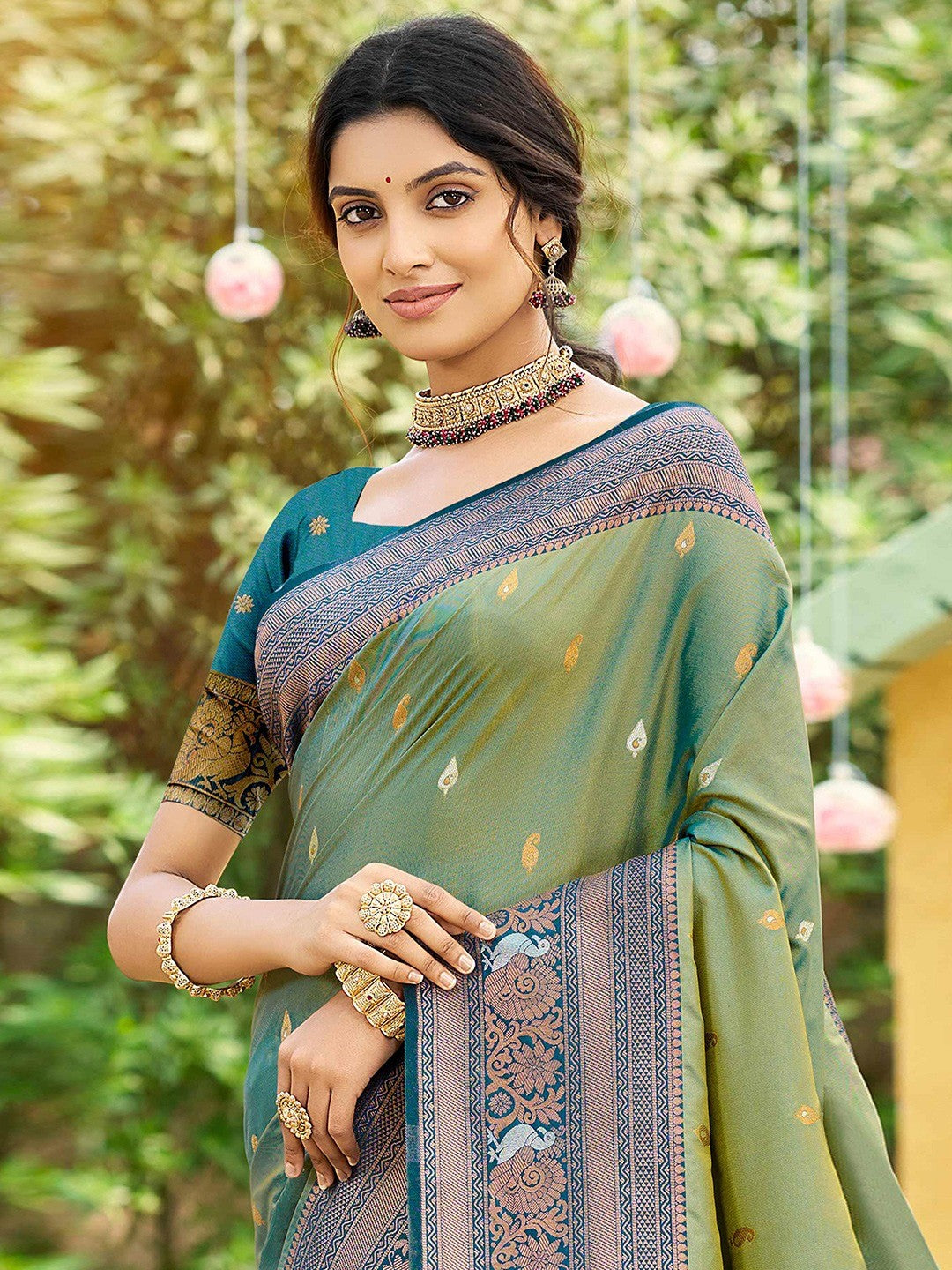 Classic Sage Green Floral & Peacock Design Zari Woven Silk Blend Saree With Trendy Tassel Pallu - Image 5