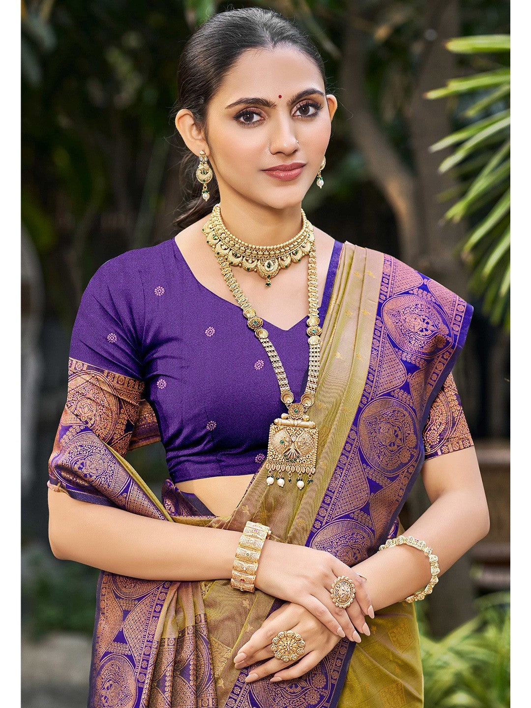 Timeless Dark Beige Floral Zari Work Silk Blend Saree With Designer Tassels Pallu - Image 4