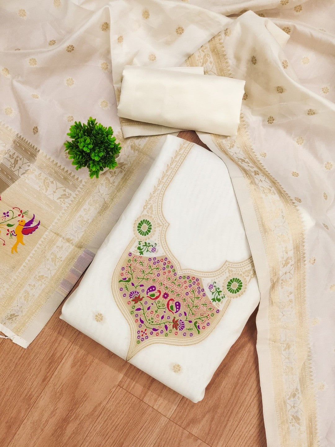 Elegant White Banarasi Silk Unstitched Dress Material with Dupatta - Image 4