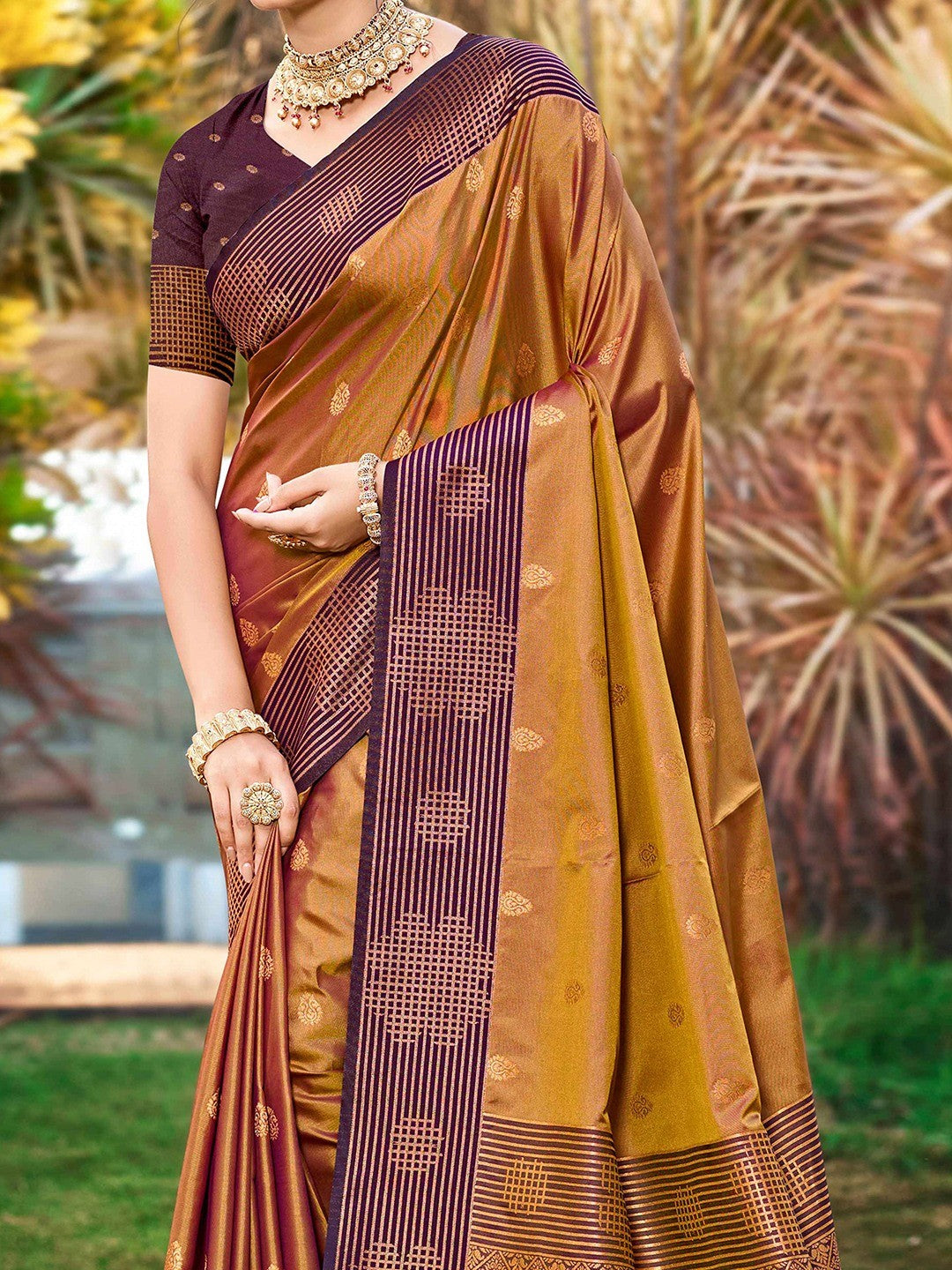 Graceful Golden Brown Zari Woven Silk Blend Saree With Floral Motif Detailing & Elegant Tassels Pallu - Image 3