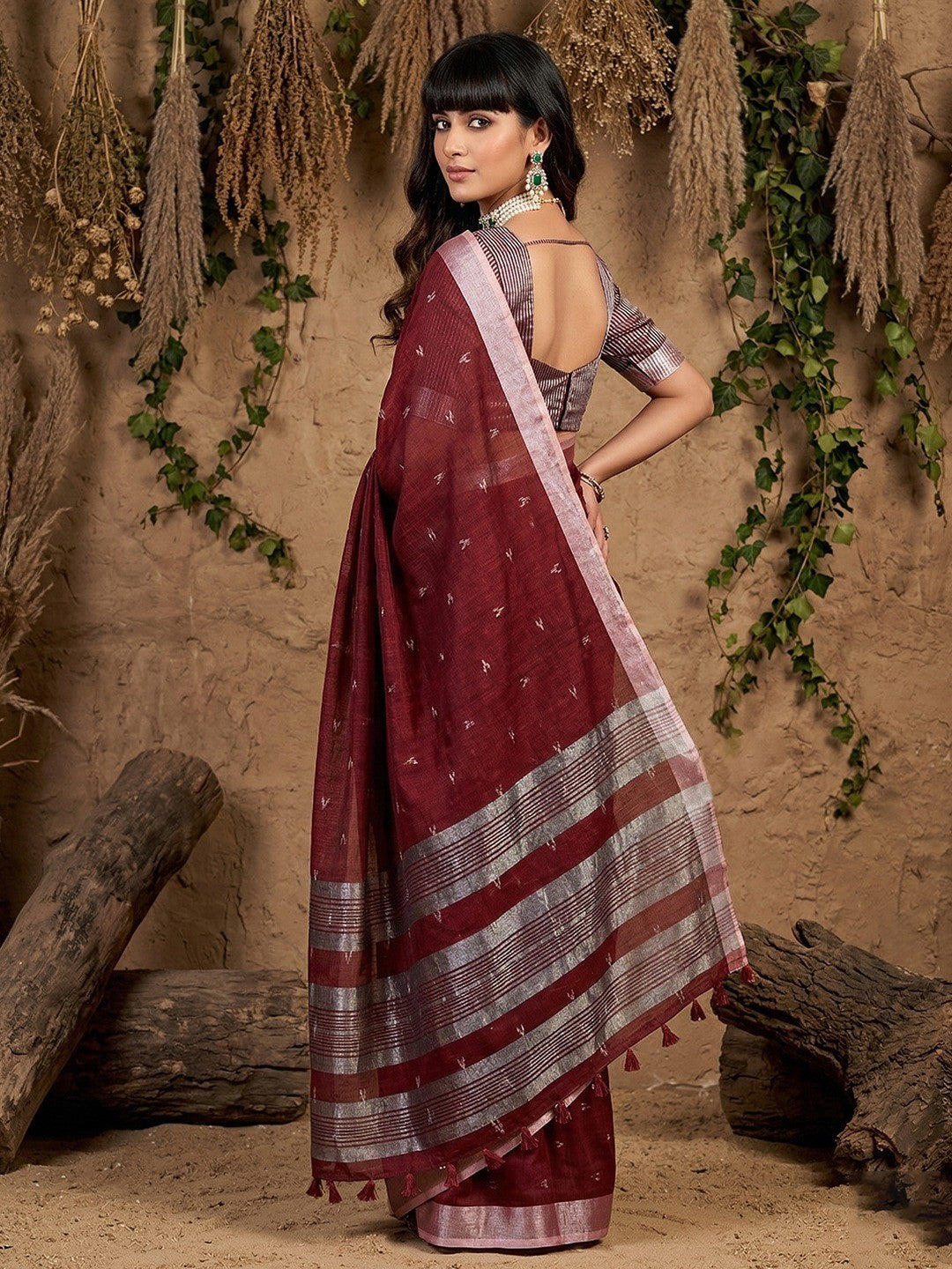 Maroon Linen Saree with Silver Border Lightweight Festive Ethnic Wear - Image 3