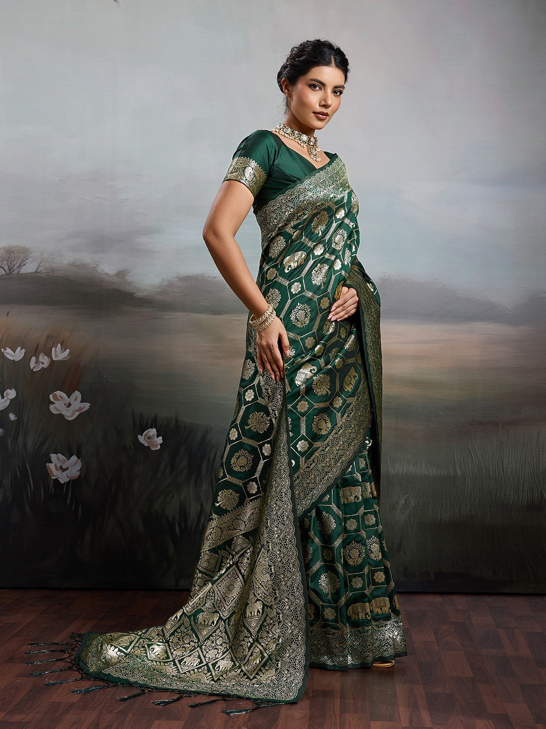 Graceful Green Floral & Elephant Motif Silk Blend Saree With Zari Weaving & Tassels Pallu - Image 6