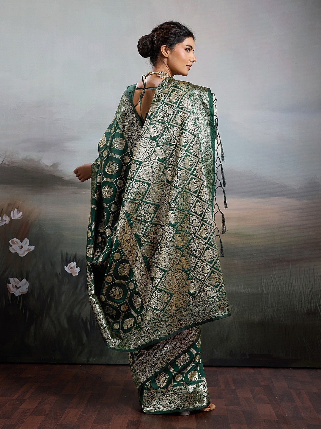 Graceful Green Floral & Elephant Motif Silk Blend Saree With Zari Weaving & Tassels Pallu - Image 7