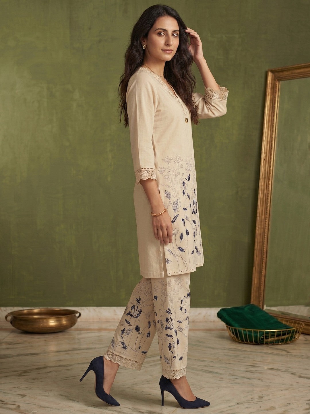 Cream Floral Printed Pure Cotton Straight Cut Top Bottom Set Elegant Look - Image 4