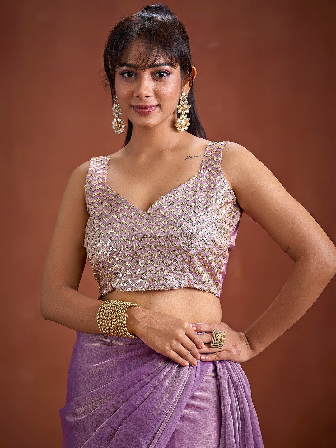 Trendy Lavender Solid Art Silk Saree With Stylish Belt & Tassel Pallu Detailing - Image 2
