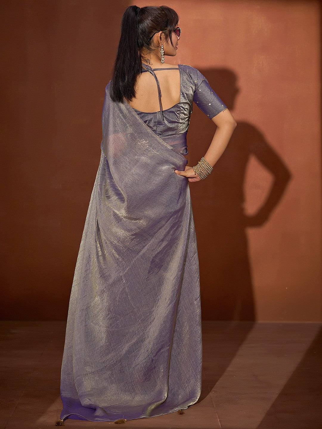 Trendy Greyish Purple Solid Art Silk Saree With Stylish Belt & Tassel Pallu Detailing - Image 5
