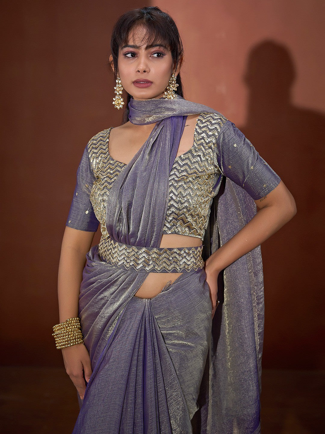 Trendy Greyish Purple Solid Art Silk Saree With Stylish Belt & Tassel Pallu Detailing - Image 6