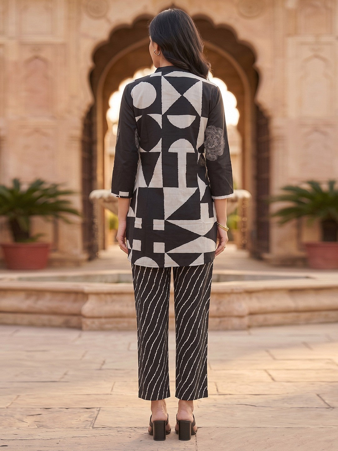 Elegant Black Abstract Print Pure Cotton Top Bottom Set Minimal Ethnic Look - Image 2