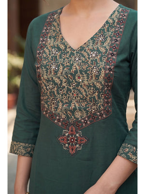 Premium Green Printed Pure Cotton Straight Fit Salwar Suit with Mirror Work Elegant Look - Image 2