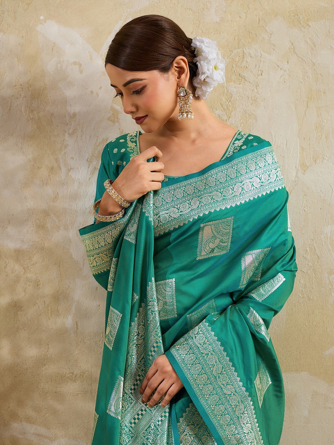 Sea Green Silk Blend Saree with Delicate Zari Work Lightweight Festive Style - Image 5