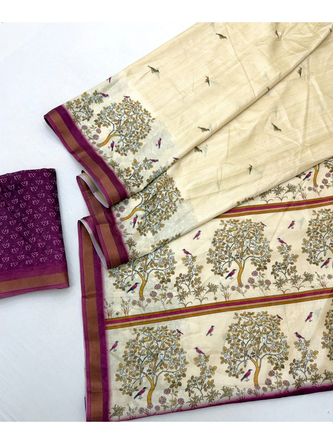 Offwhite Digital Printed Dola Silk Saree with Contrast Border - Image 2