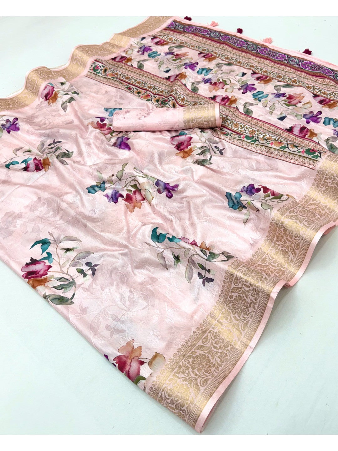 Stylish Peach Floral Digital Printed Dola Silk Saree With Elegant Woven Border - Image 3