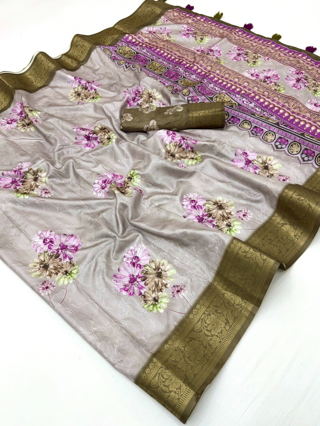 Floral Digital Print Grey & Green Dola Silk Saree with Jacquard Border - Image 2