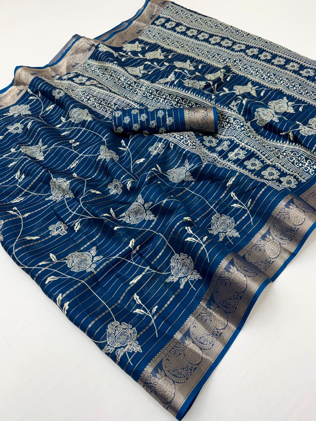 Teal Crepe Saree with Zari Work Floral Pattern and Jaquard Border - Image 2