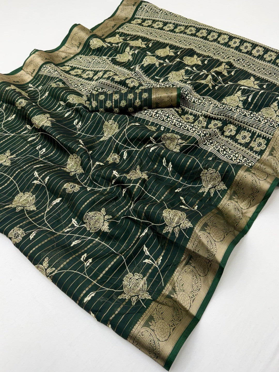 Elegant Green Crepe Saree with Zari Work and Floral Jaquard Border - Image 3