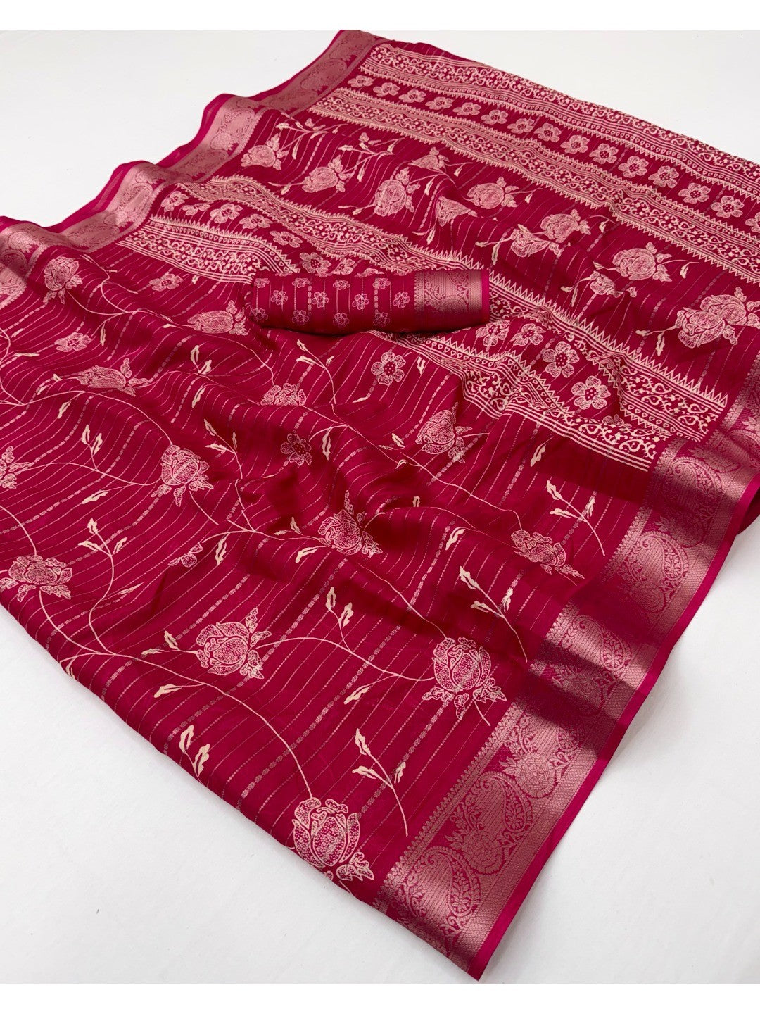 Elegant Pink Crepe Saree with Zari Work Jacquard Border - Image 2