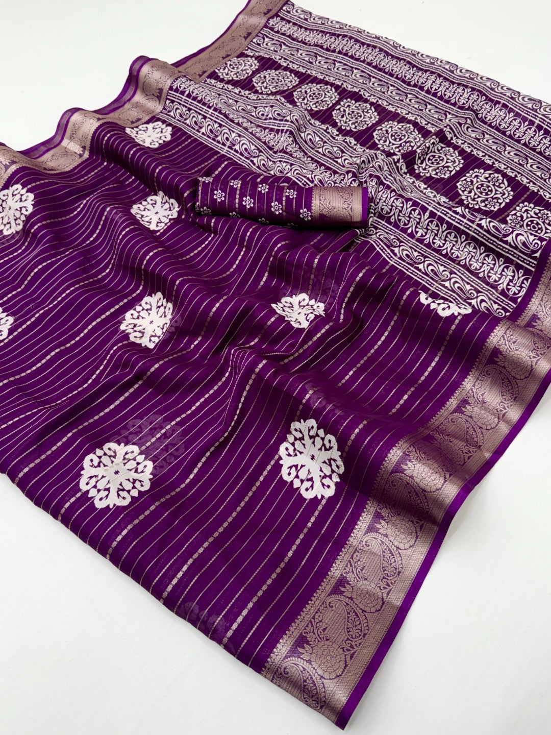 Elegant Striped Purple Crepe Silk Saree with Zari Jacquard Border - Image 2