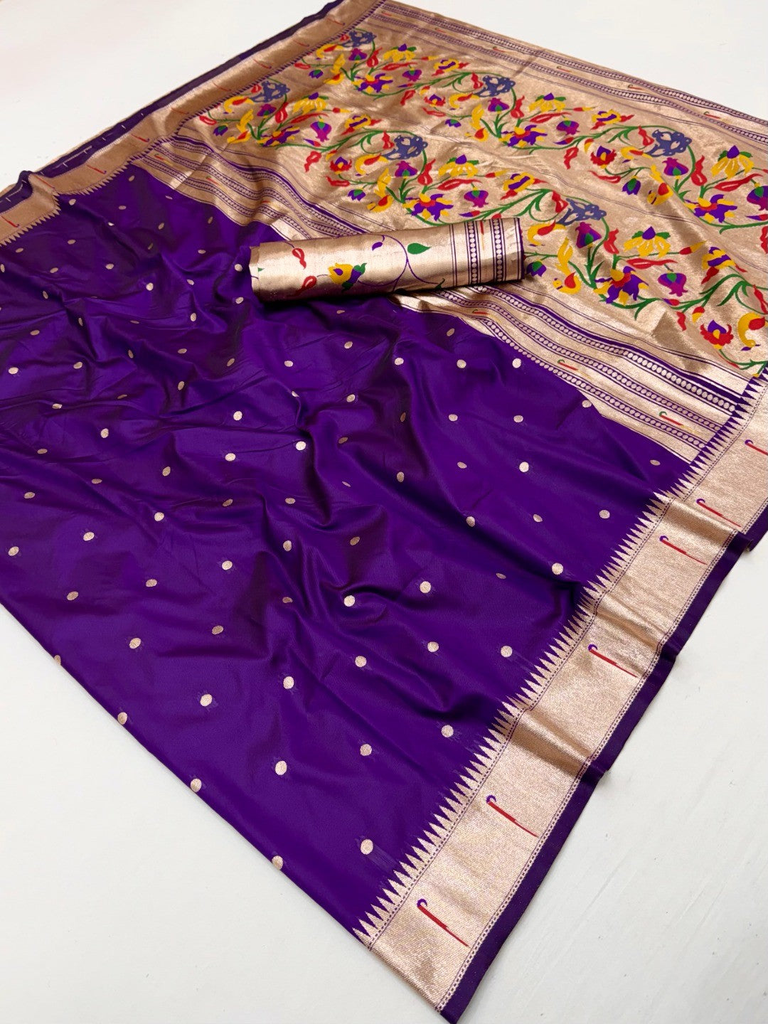 Graceful Violet Paithani Banarasi Silk Saree With Zari Woven Border & Floral Designer Pallu - Image 3