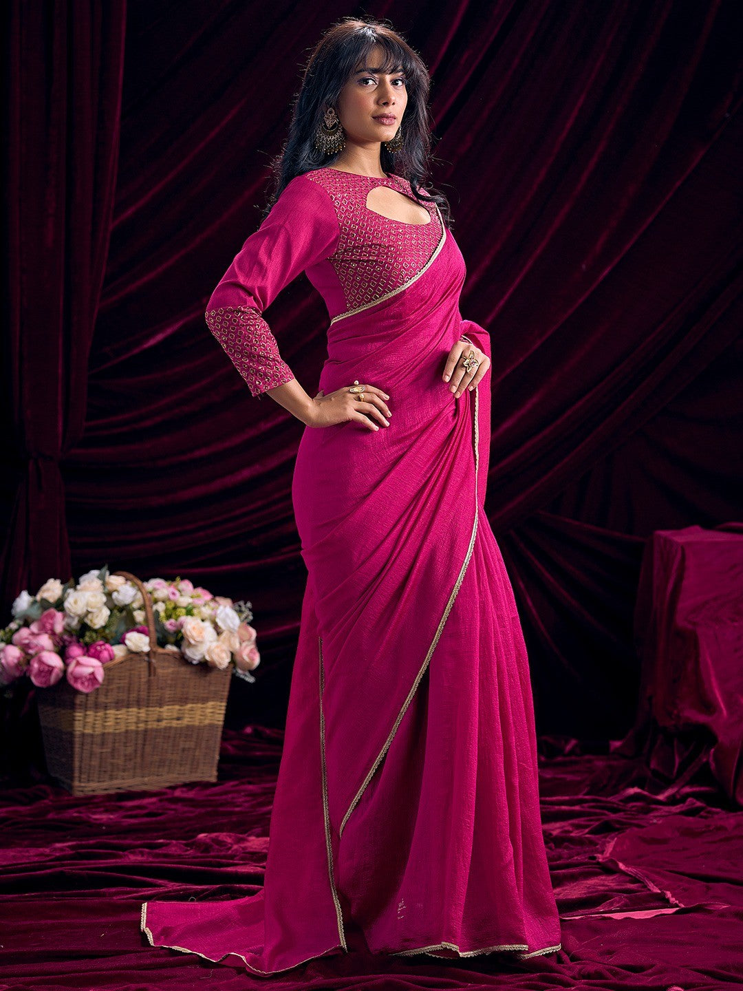 Stylish Pink Solid Art Silk Saree Featuring Lace Border With Embroidered Unstitched Blouse Piece - Image 4