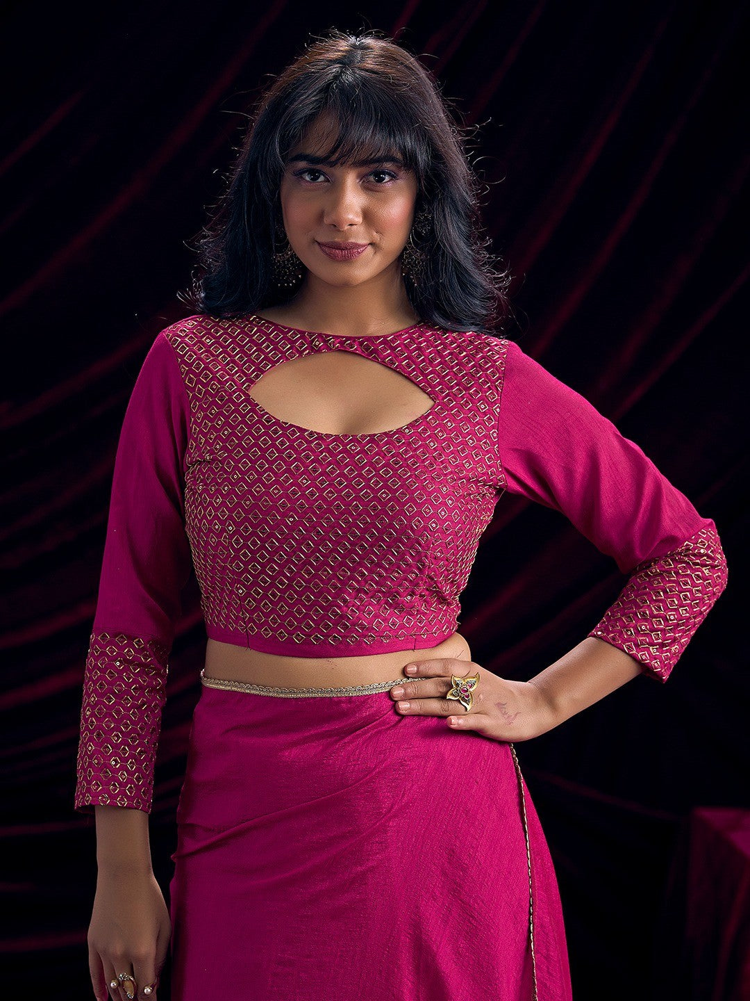Stylish Pink Solid Art Silk Saree Featuring Lace Border With Embroidered Unstitched Blouse Piece - Image 2