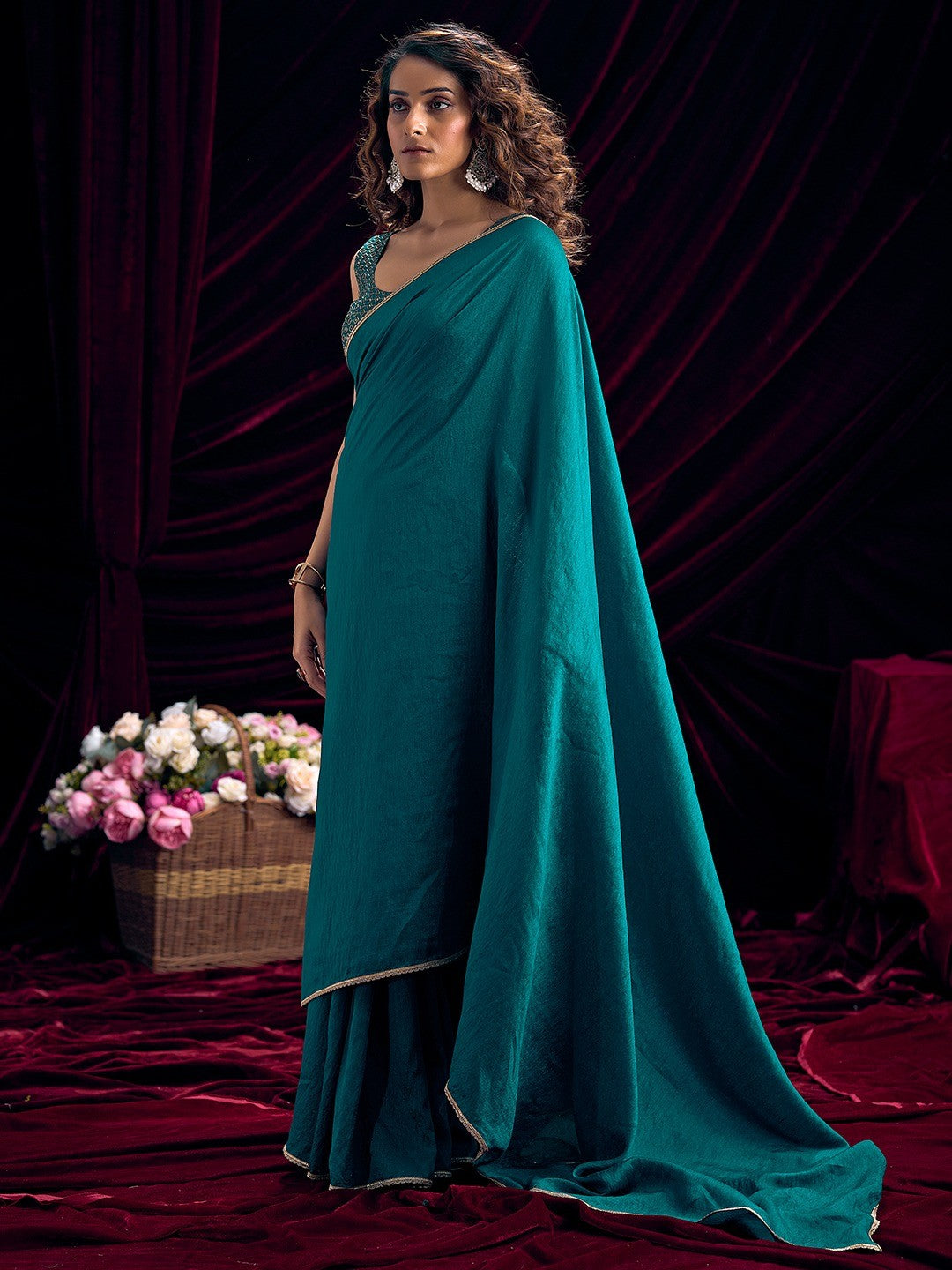 Stylish Teal Solid Art Silk Saree Featuring Lace Border With Embroidered Unstitched Blouse Piece - Image 3